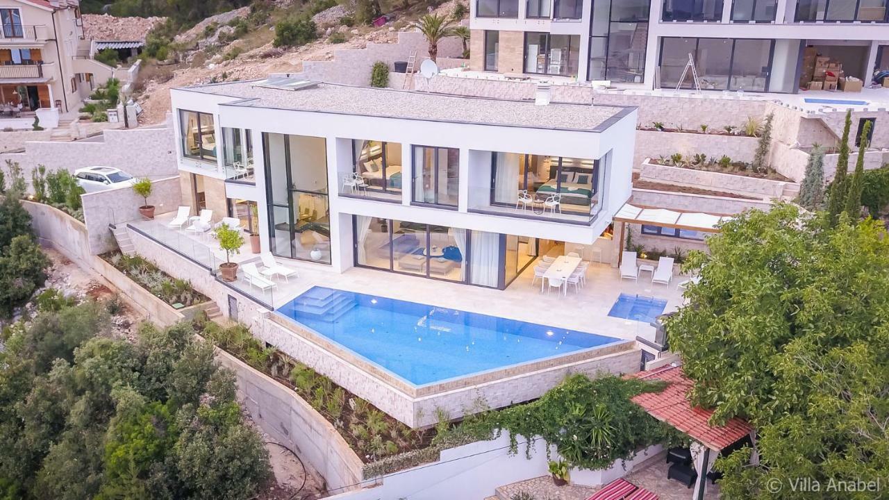 Anabel Apartment