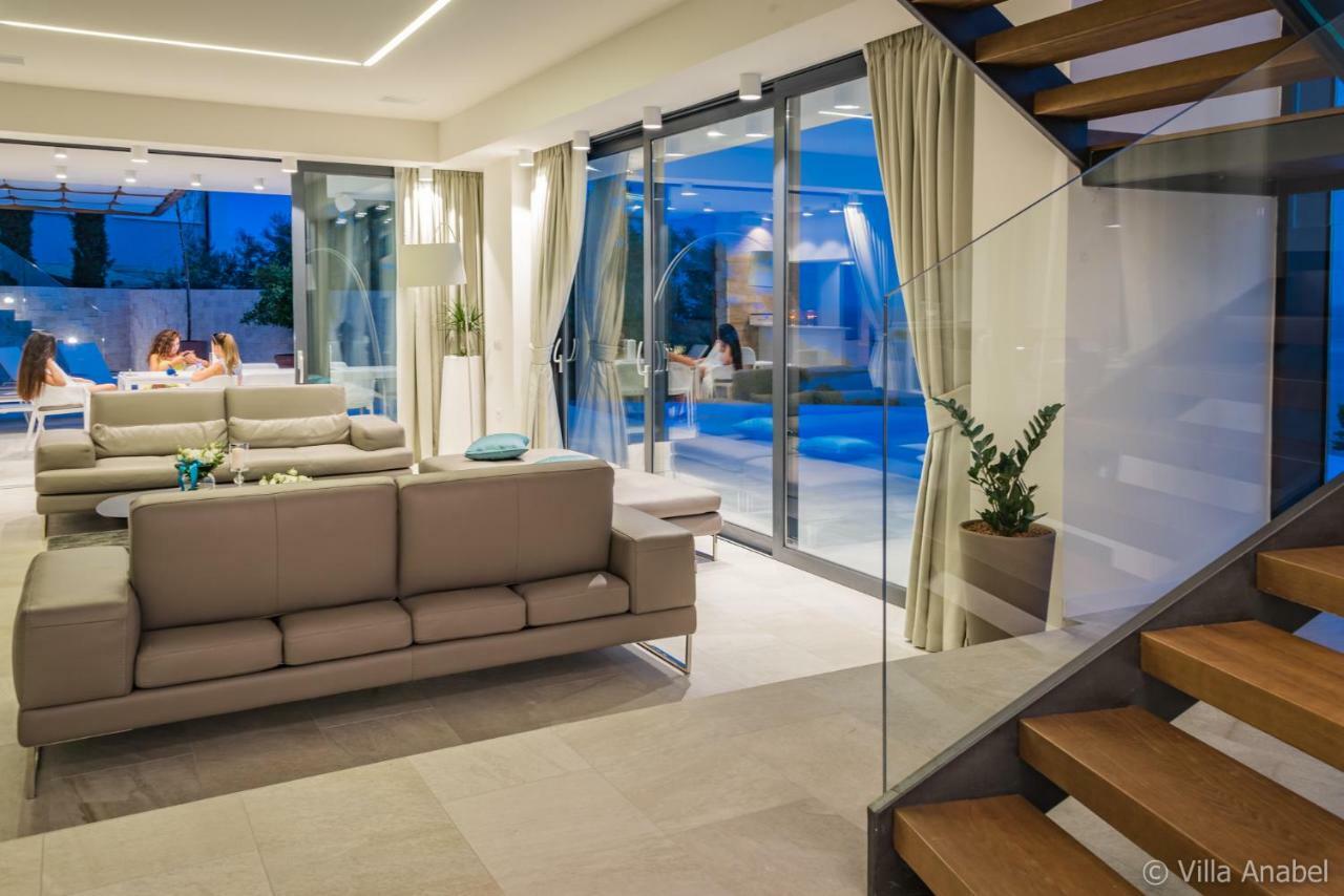 Anabel Apartment
